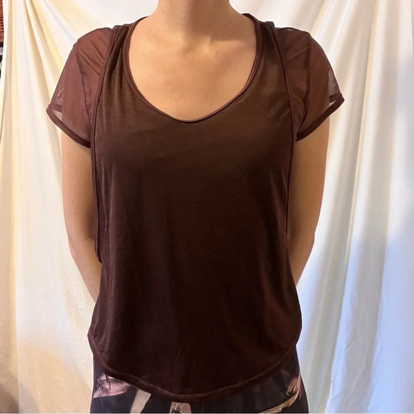 Lululemon set the  course mesh top - Picture 4 of 5